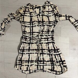 Banana Republic Black and Cream Long Sleeve Dress